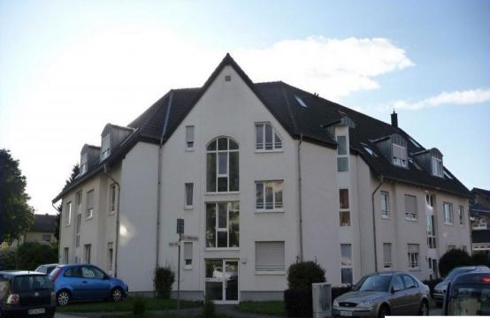  renovierte, schicke zwei Personenwohnung mit Balkon & Tiefgaragenplatz im TOP-Wohnhaus</p>