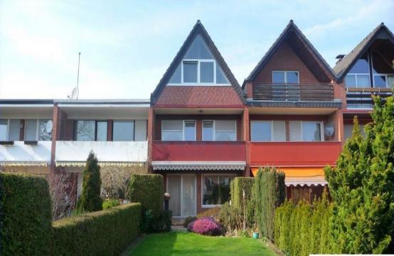 <p>Schönes-ausgebautes RMHaus mit Garten und Garage</p>