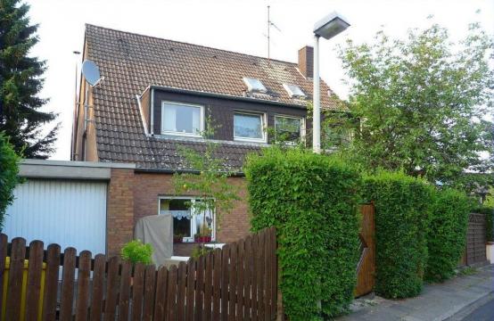 <p>Geräumiges, helles EFHaus mit Garage,Terrasse und Garten</p>