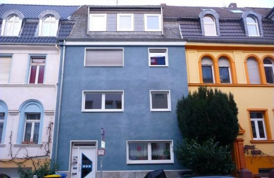 Schöne, renovierte 3Zimmerwohnung mit großem Balkon in Stadtlage