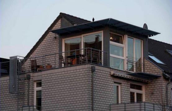 STILVOLLE, gehobene und moderne Dachgeschoss-Terrassenwohnung