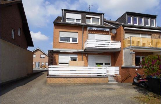 Gepflegtes 3.FHaus mit zwei Garagen und langjährigen Mietern 7,93% Rendite!