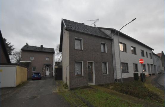 Sanierungsprojekt zum Schnäppchenpreis in schöner Wohnlage & vielen Möglichkeiten