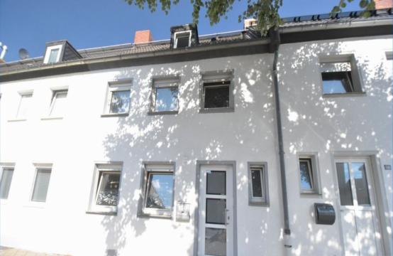 VORANKÜNDIGUNG - Tolles saniertes RMHaus im Dürener Grüngürtel zum TOPPREIS***