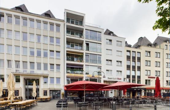 <p>Schicke rückwärtiges Einzimmerapartment am Heumarkt mit kleiner EBK ab 01.01.23</p>
