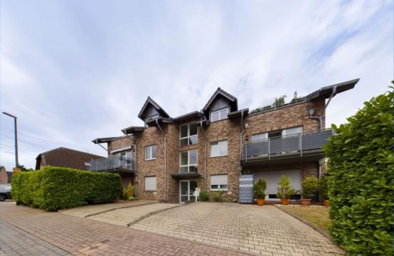 WIE bei SCHÖNER WOHNEN ! ***topsanierte ,junge ETW mit Balkon & Stellplatz Stockheim.