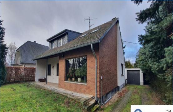 NEU***Bungalow auf über 743 m² Grundstück mit Einliegerwohnung im Vorort von Zülpich***NEU