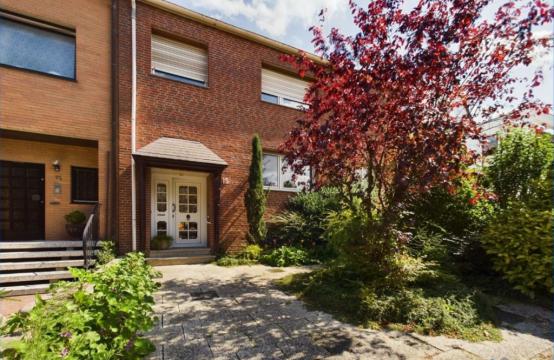 <p>NEU*** Direkt in Merzenich EFH mit großem Grundstück & Garage in toller Lage***TOP</p>